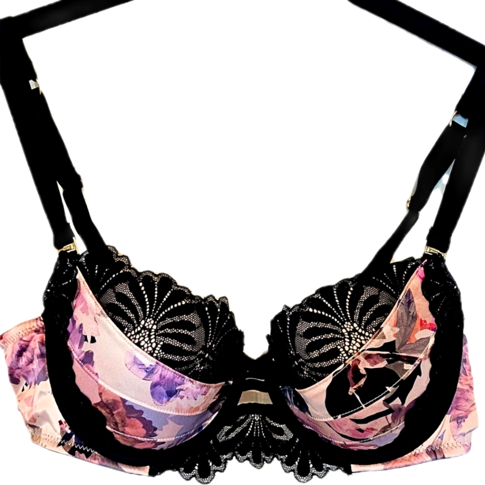 NWOT, Beautiful pastels and lace Maidenform push-up Bra, 36C
